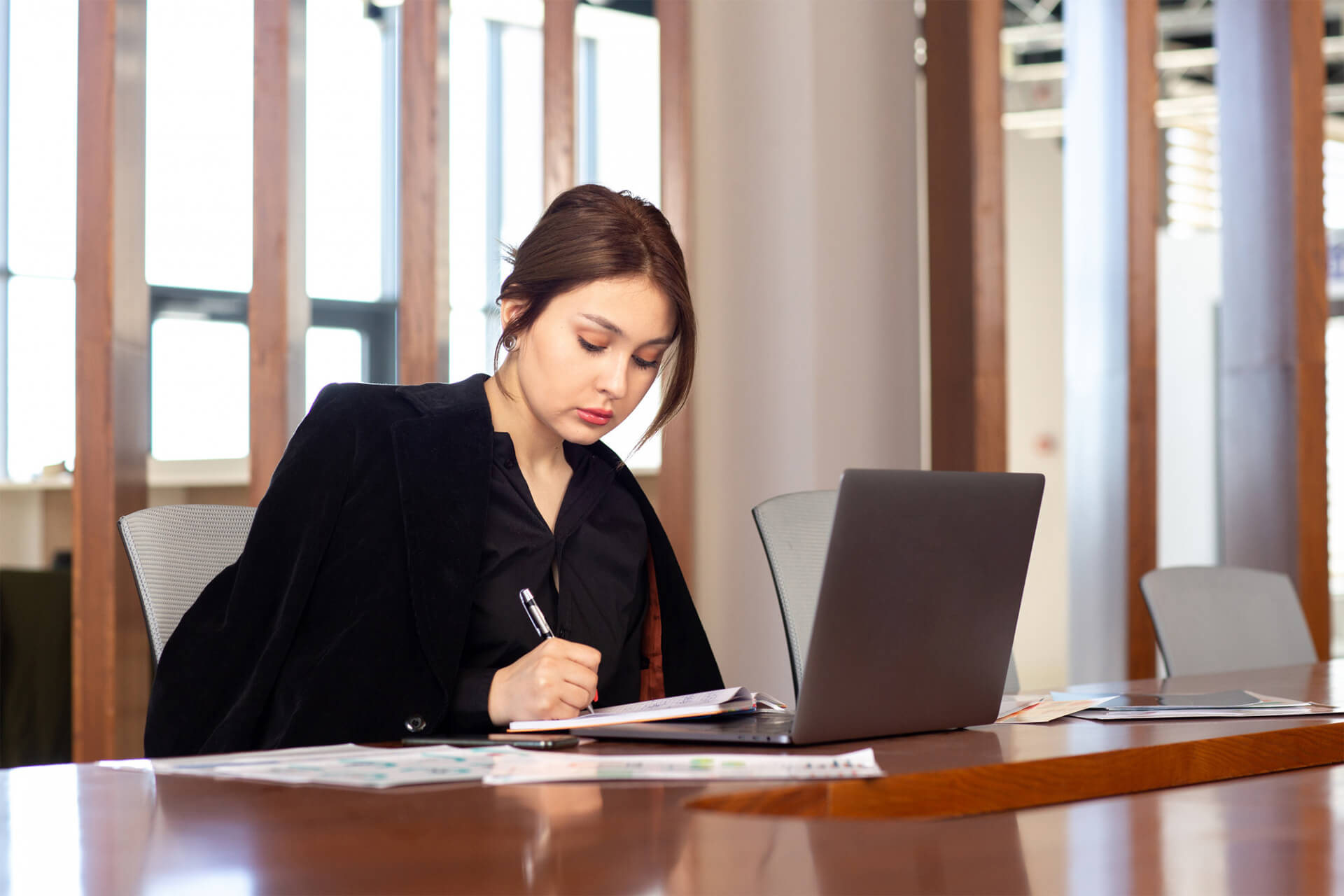 Discovering the Features Of Law Services.